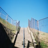 階段と青空