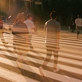 行き交う人にサンキュー