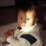 半面光の子