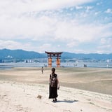 空と鳥居と