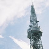 夏の空とテレビ塔