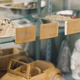 喫茶店のディスプレイ