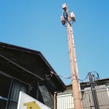 電柱！？