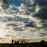 眩しい