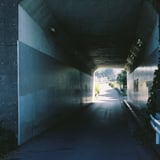 夏の手前のくぐり道