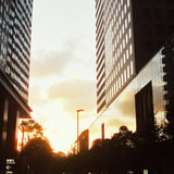 オフィス街の夕景