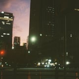 薄明の空を見上げて