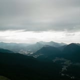 光さす屏風岩