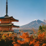秋彩の忠霊塔と富士山 🍁🏯🏔️