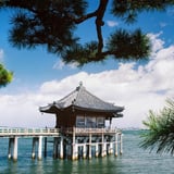 浮御堂と琵琶湖