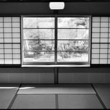 窓辺の斜光