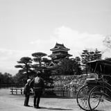 松本城と人力車