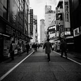 西新宿、中古カメラ散策