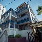 夏の朝散歩でウロコ瓦