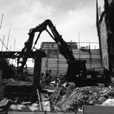 建て替えのため解体中