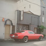 赤いスポーツカー