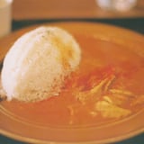 裏腹に