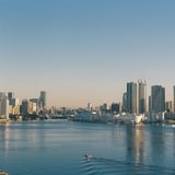 穏やかな朝の東京湾