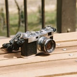 “Nikon”で“ニコン”