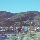 長野県立美術館から望む城山公園
