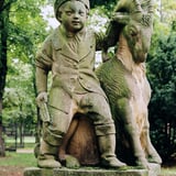 公園の彫刻
