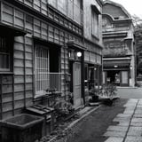 路地裏から