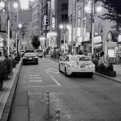 新宿の夕暮れ
