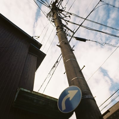 電線，三崎