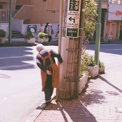 エプロン姿