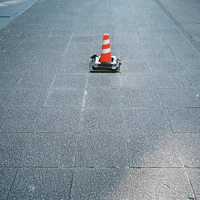 ぽつん