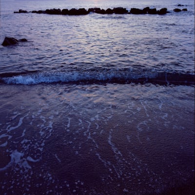 沈む夕日と日本海