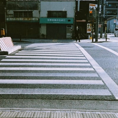 向こうの時