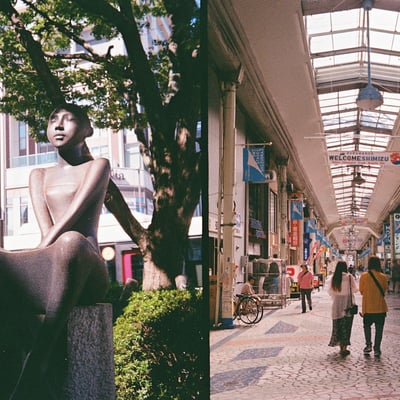 休日の駅前アーケード