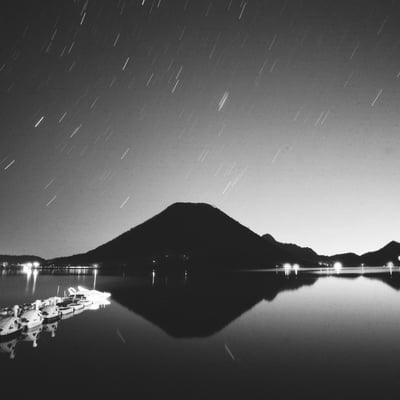榛名山と星の軌跡