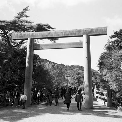 宇治橋の鳥居