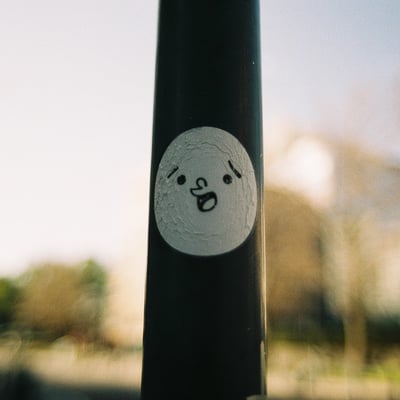 /・Ａ・\