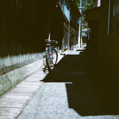 路地　高山にて