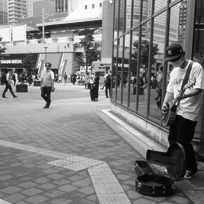 秋葉原のストリートライブ