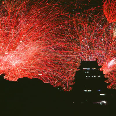 熱海城と花火
