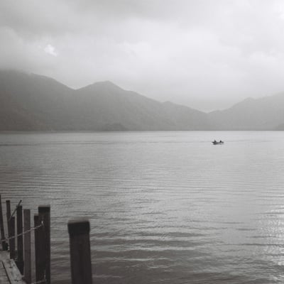 湖畔