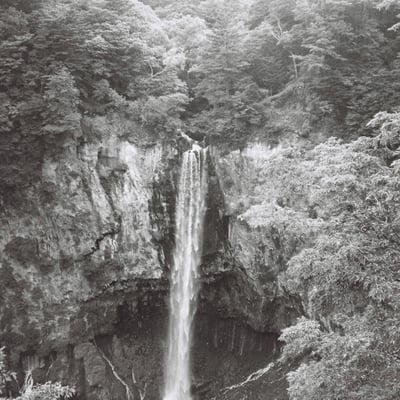 華厳の滝