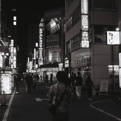 ネオン街