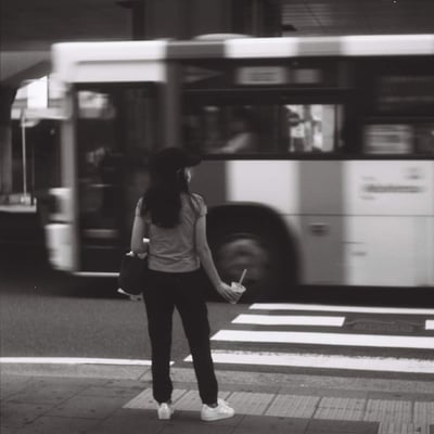 はしる、とまる。