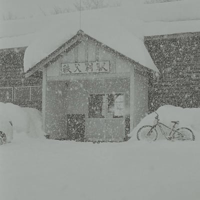 雪の秩父別駅