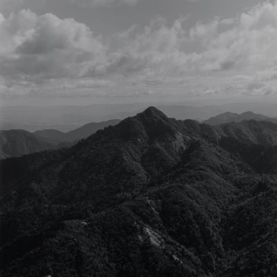 山嶺
