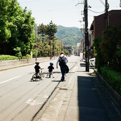 連
