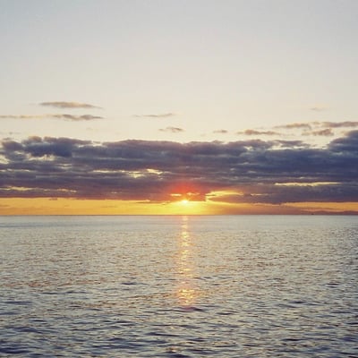 東京湾から望む夕日