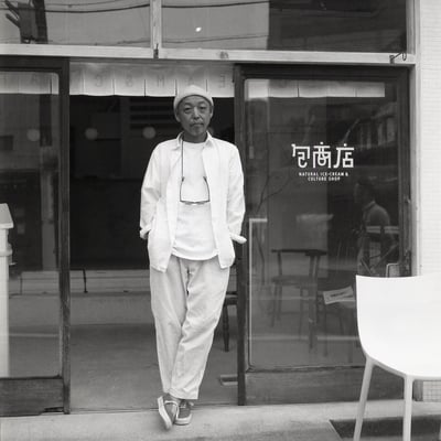 モノクロームな男のポートレート