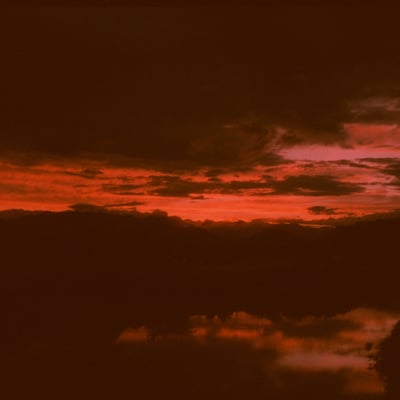 紅の世界 Crimson World