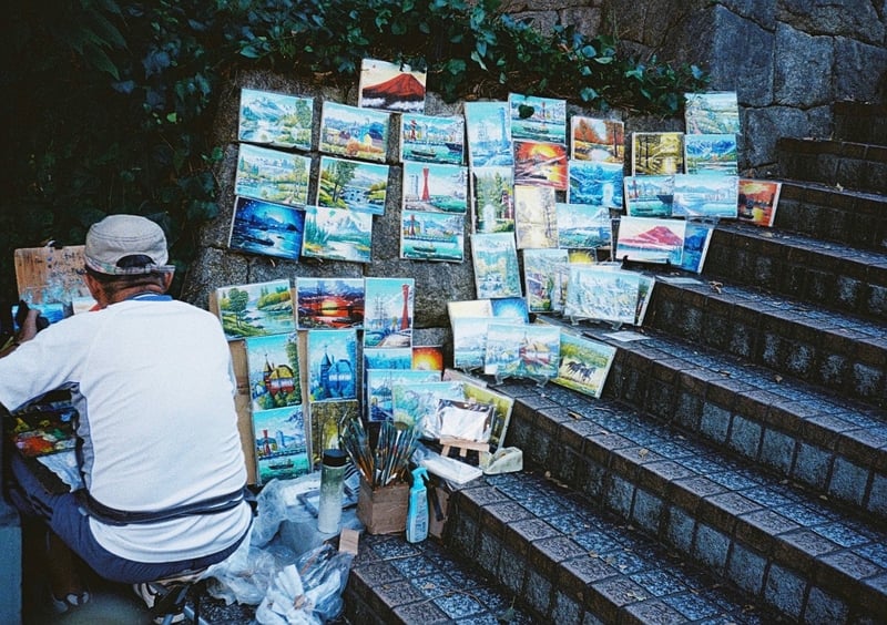 北野異人館の路上で出会った油絵があまりにも美しかったので、写真撮らせてもらいました☺️✨